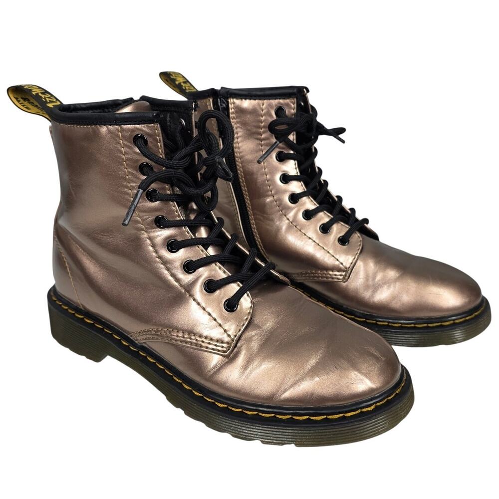 DR. MARTENS 1460 COMBAT BOOTS – WOMEN’S SIZE 5 – METALLIC ROSE GOLD – AIRWAIR
